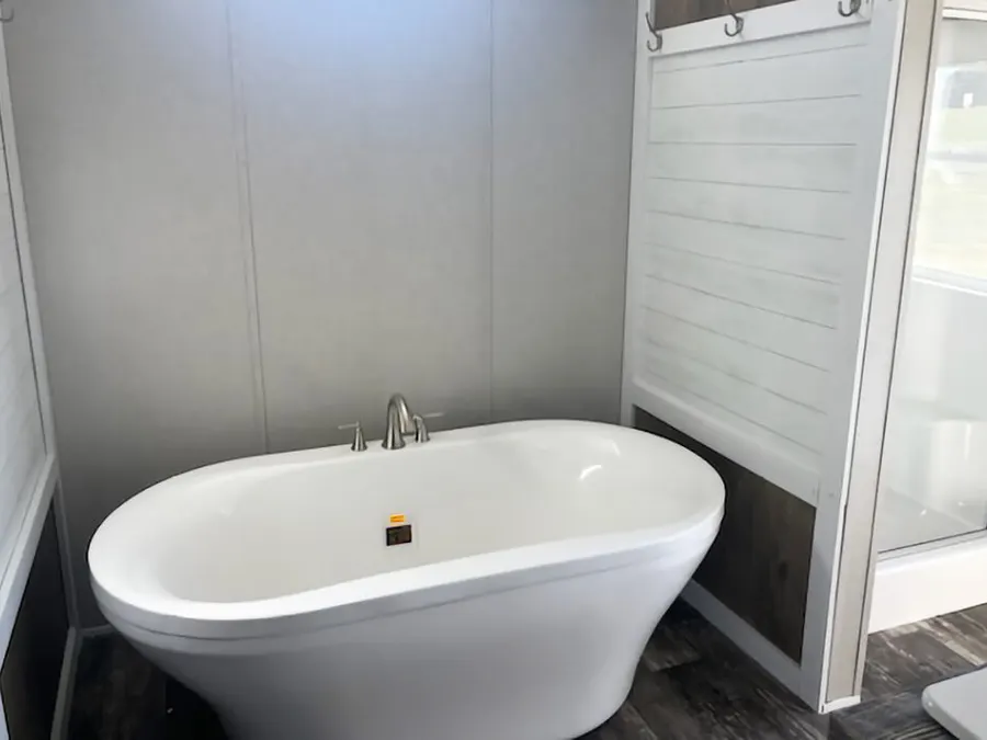Free-standing tub Bathrooms selection from Clayton Savannah Decor & Options