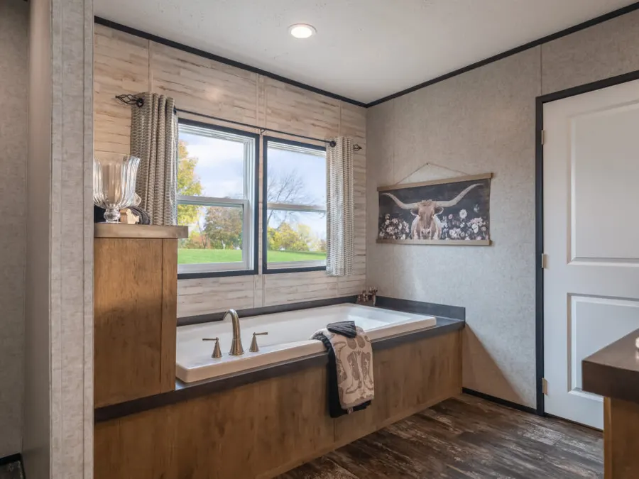 Roman tub Bathrooms selection from Clayton Savannah Decor & Options