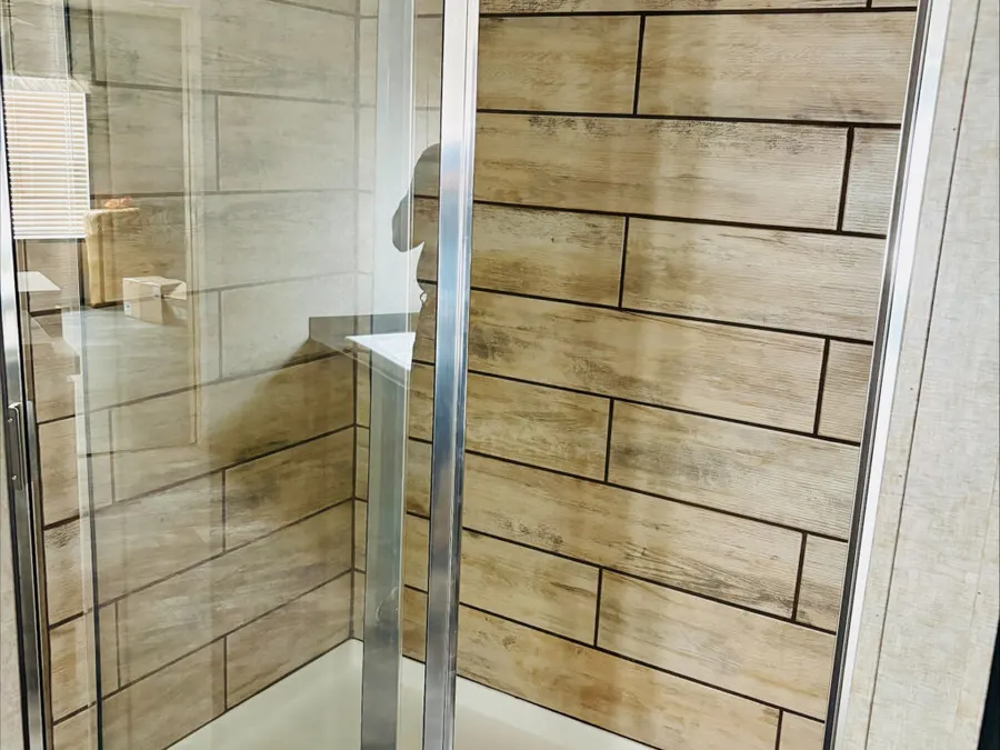 Rustic tile showers Bathrooms selection from Clayton Savannah Decor & Options