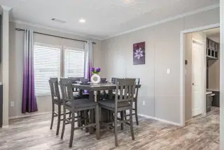 Stella interior home features