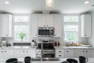 The hewitt kitchen home features