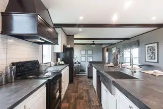 The seaside 1290 kitchen home features