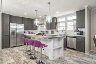 Stella kitchen home features