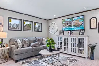 Colossal interior home features