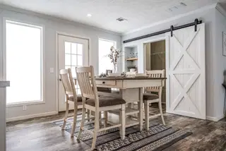 The leahy interior home features