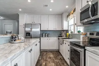 The leahy kitchen home features