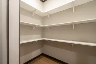 The keep kitchen home features