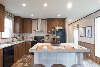 The lodge kitchen home features
