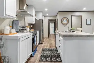 Colossal kitchen home features