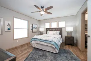 Desoto bedroom home features