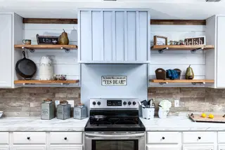 The liza jane kitchen home features