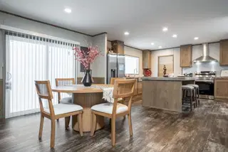 Bella vista interior home features