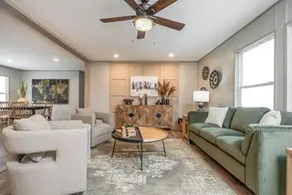 Crockett interior and hero home features