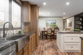 Mountain view home features