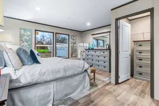 Discover bedroom home features