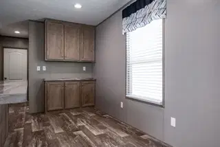Peyton interior home features