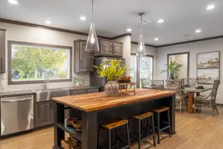 The keep kitchen home features