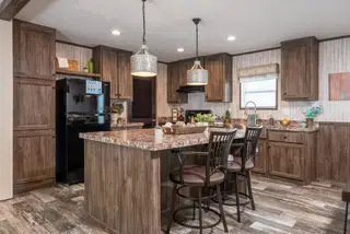 Hardin kitchen home features