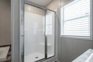Willow bathroom home features