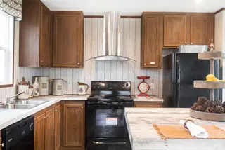 The lodge kitchen home features