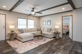 Bella vista interior home features