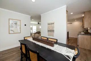 Octave interior home features