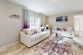 Stella interior home features