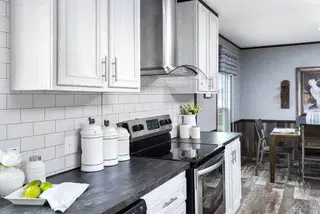 The shoreline kitchen home features