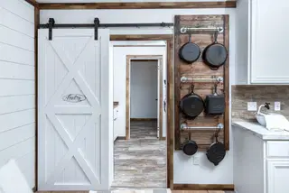 The liza jane kitchen home features