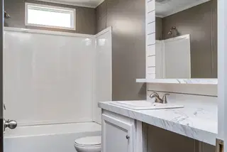 Locklear bathroom home features