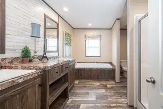 Hardin bathroom home features