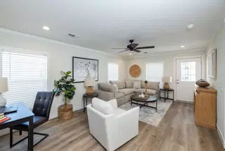 Octave interior home features