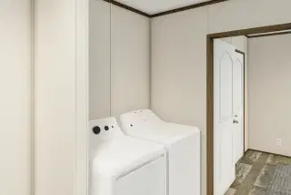 Grand living 72a interior home features