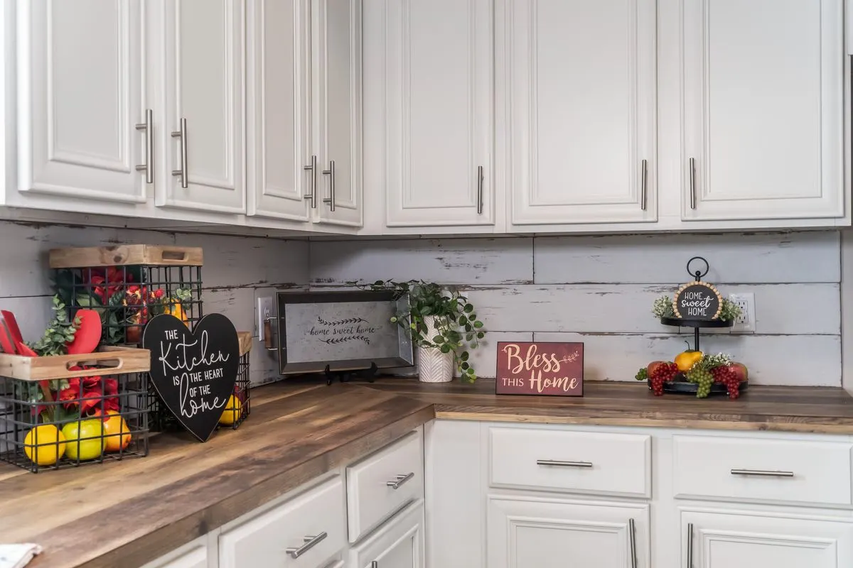 The tyra ii kitchen home features