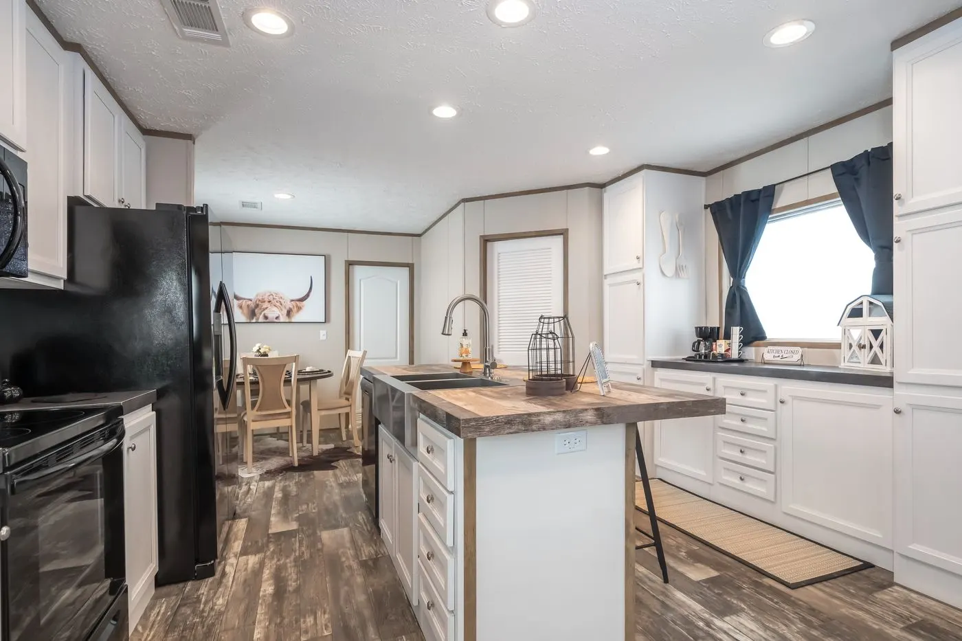 Riverhaven kitchen home features