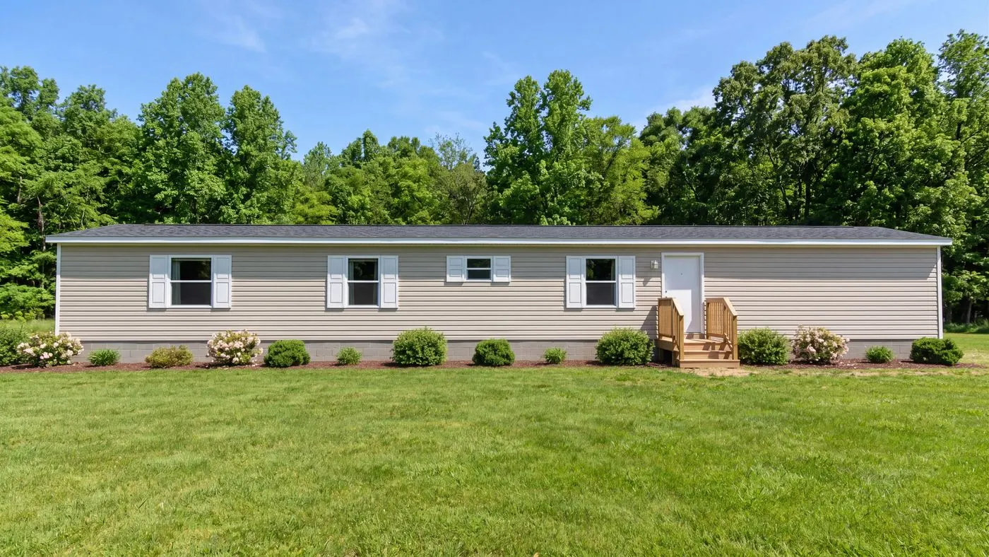 The ASPEN Exterior. This Manufactured Mobile Home features 3 bedrooms and 2 baths.