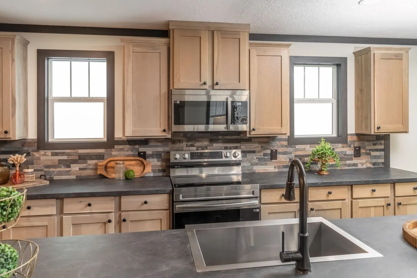 Boujee lux kitchen home features
