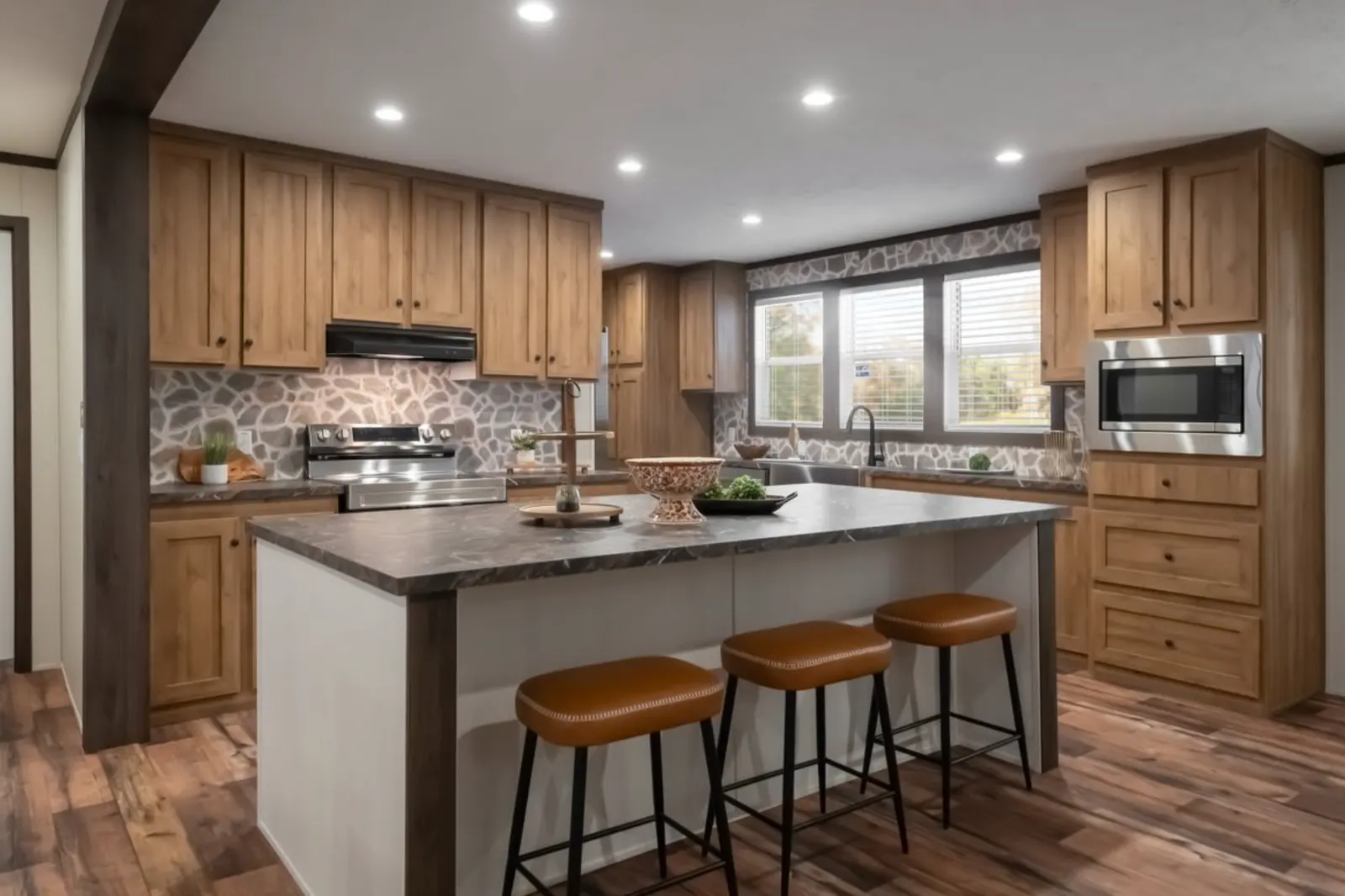 Mountain view kitchen home features